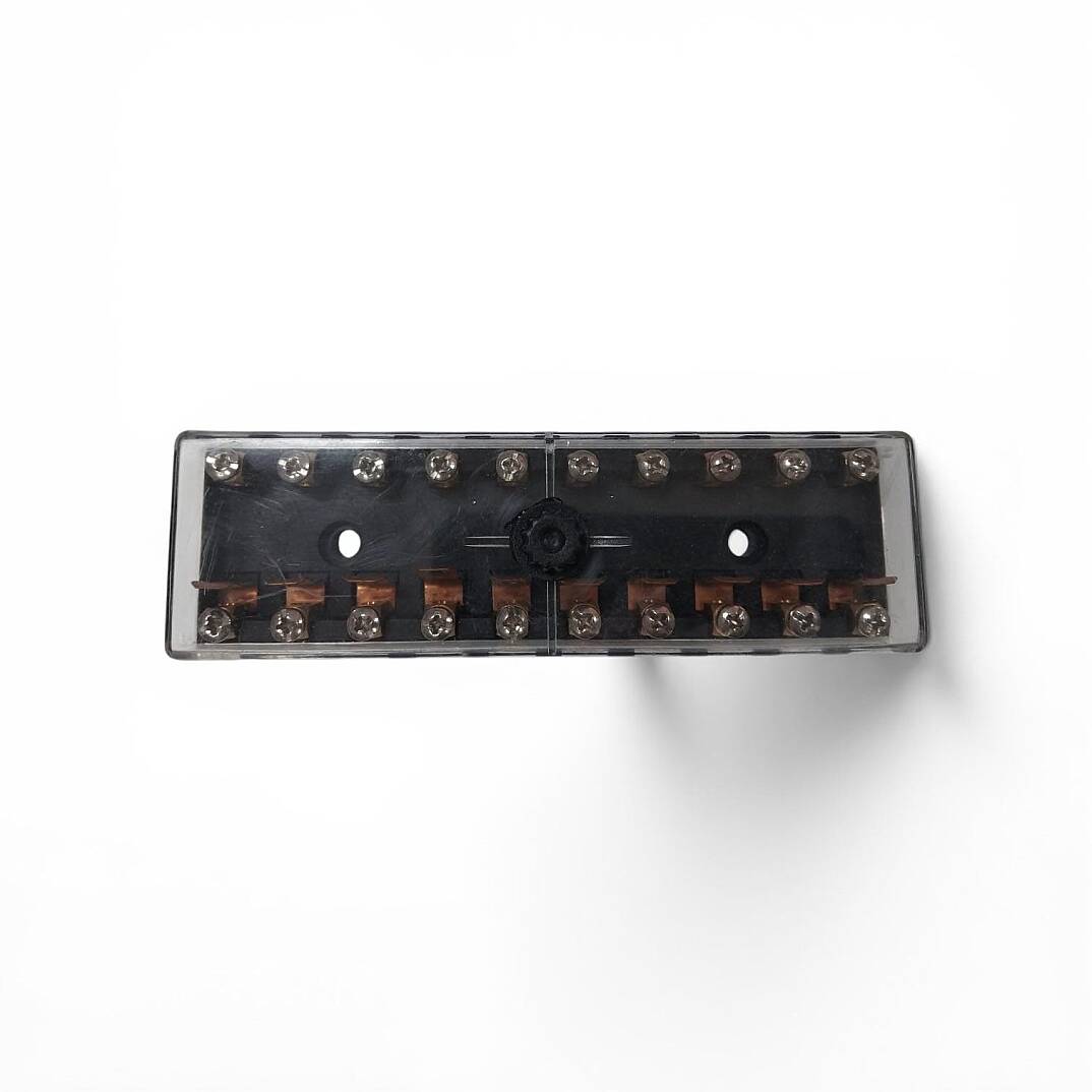 Fuse Box 10 Slot A3025450401 - 1
