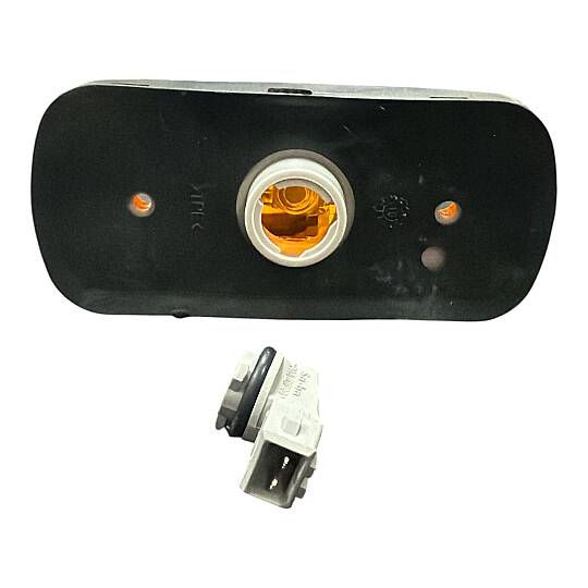 Marker Lamp Isuzu 3038M004Y30A - 2